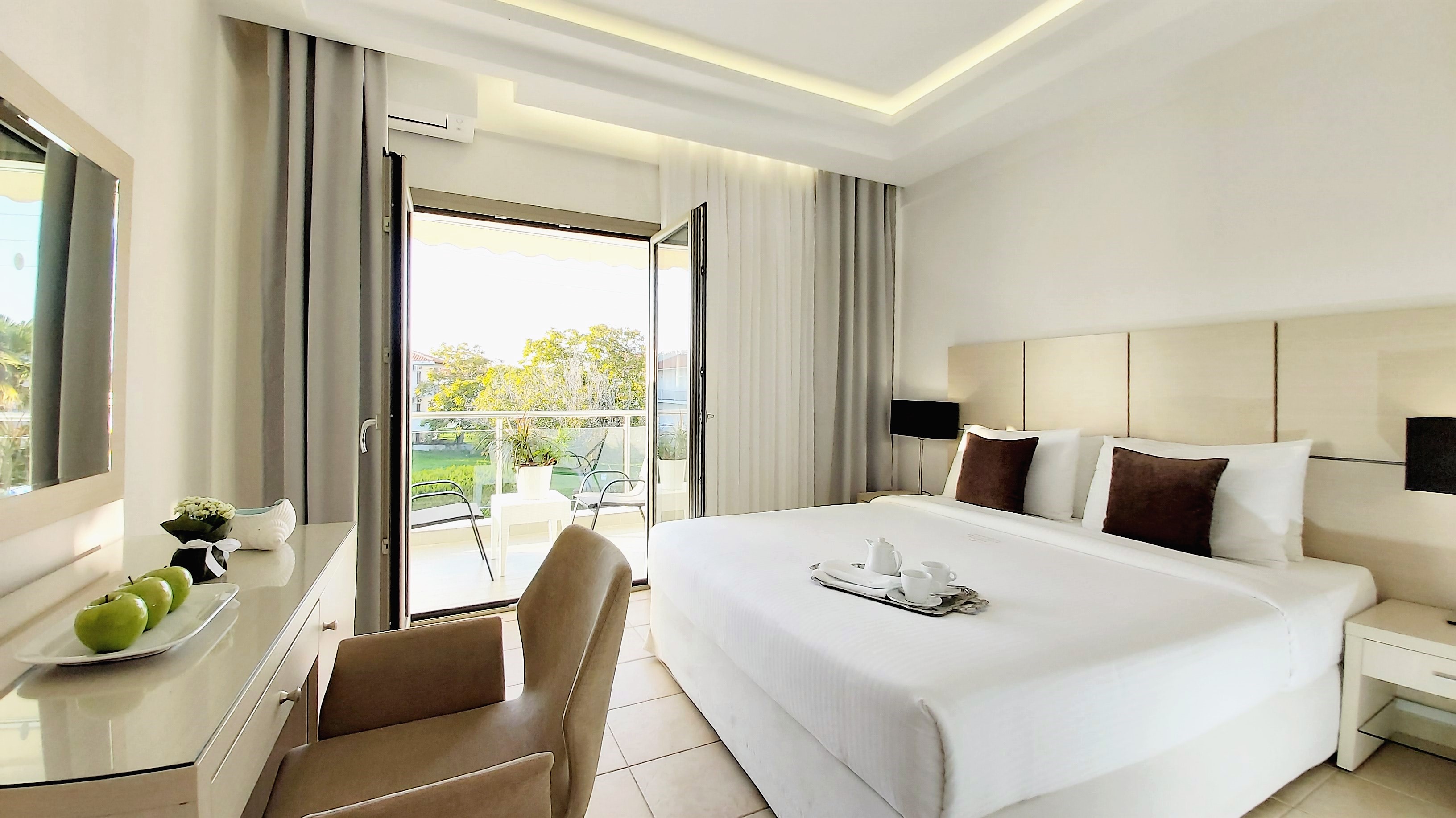 Luxury Suite with Sea View